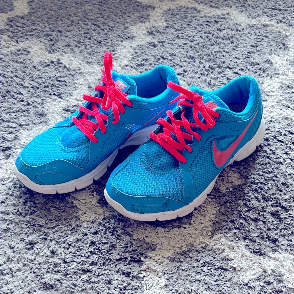Nike Vibrant Blue Sneakers with Pink Laces